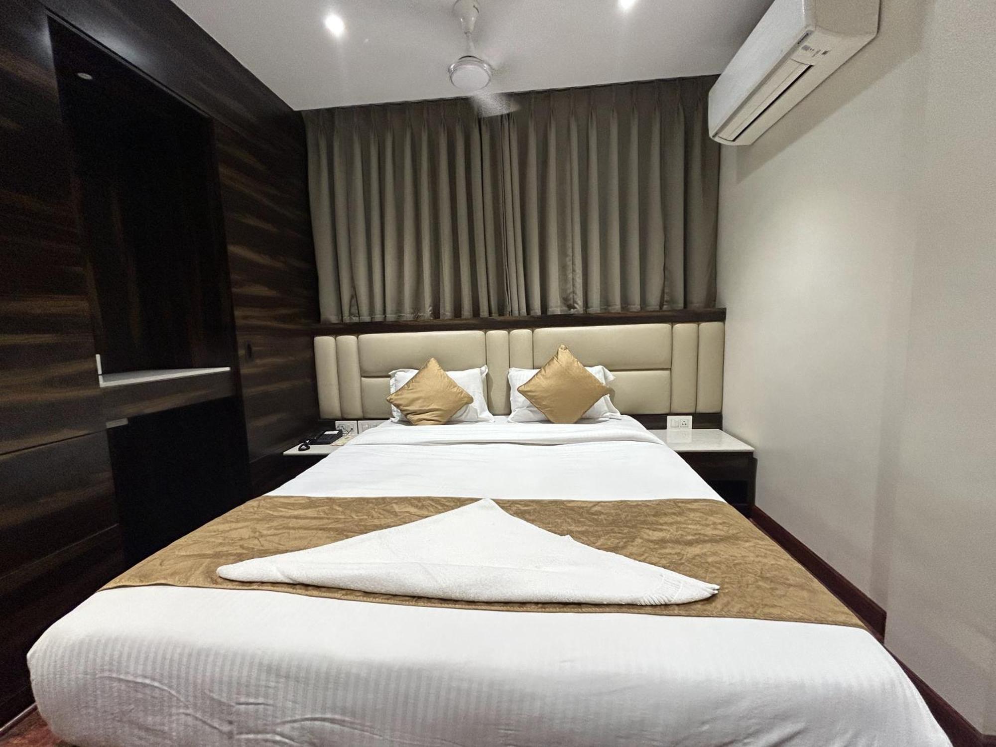 Hotel The Pride Jamshedpur Exterior foto